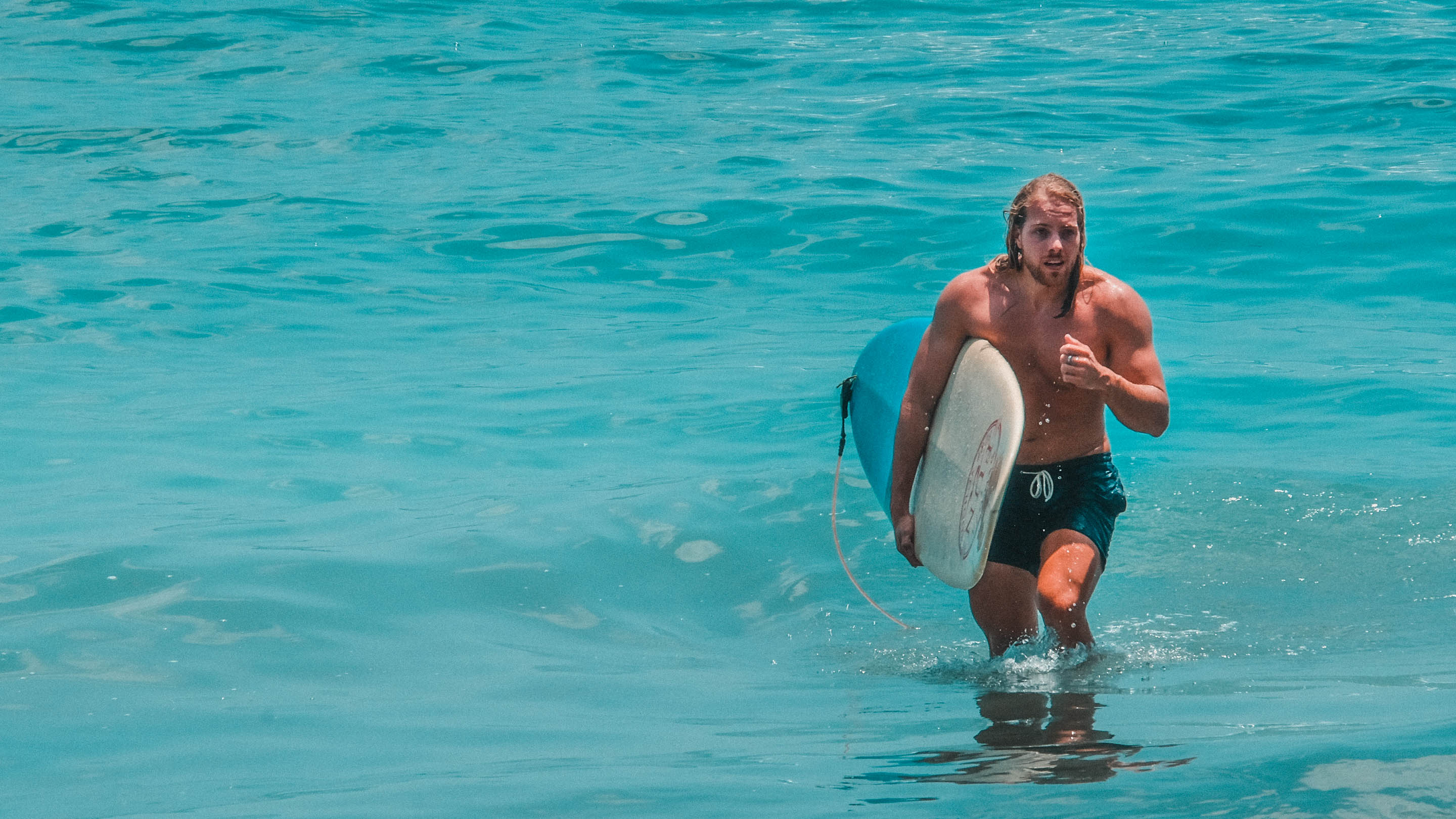 surfing bingin beach