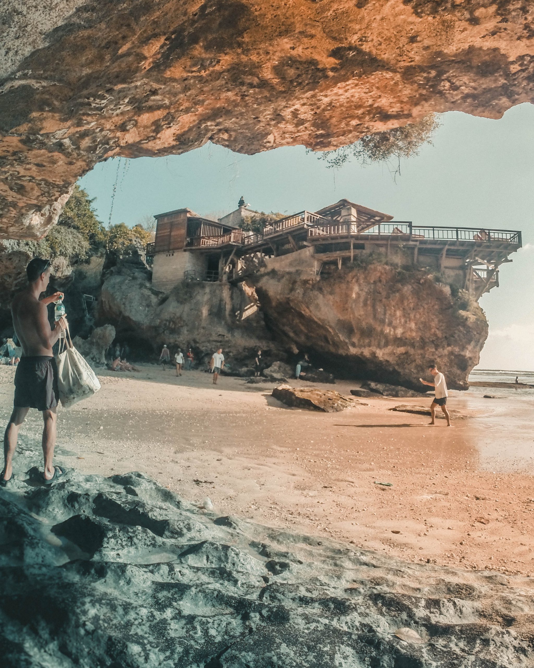 uluwatu cave